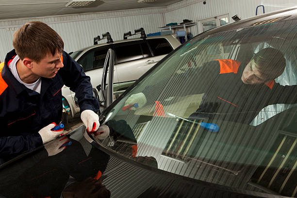 Windshield Repair Near Me, Fallbrook, CA